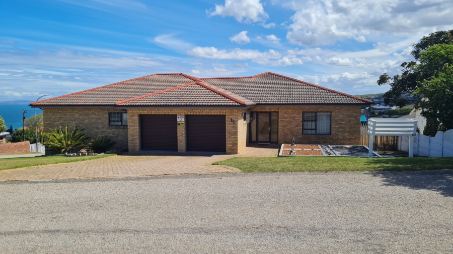 4 Bedroom Property for Sale in Dana Bay Western Cape